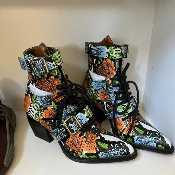 Chloe Rylee Boots - Picture 8 of 11